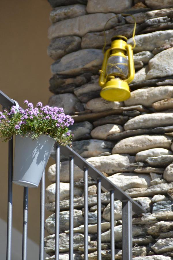 Semi Al Vento: La Bio-Casa Nel Giardino Incantato! Apartamento Paesana Exterior foto