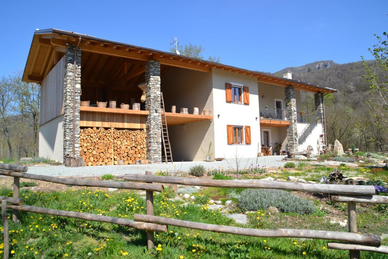 Semi Al Vento: La Bio-Casa Nel Giardino Incantato! Apartamento Paesana Exterior foto